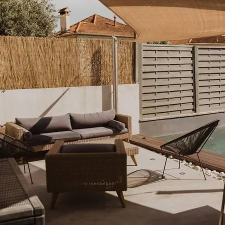 Moderne Avec Piscine A 100m De La Villa